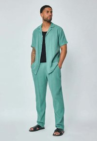 FRILIVIN ENSEMBLE - Pantalon classique - vert