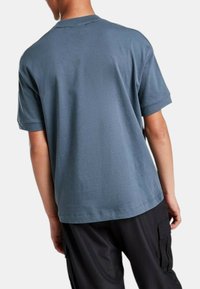 EA7 Emporio Armani T-shirt con stampa - grey