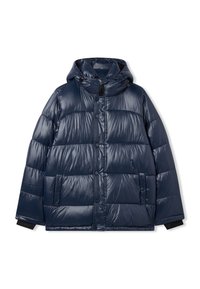 Giubbotto imbottito blu navy con finitura lucida, cappuccio, bottoni frontali e due tasche laterali. Presenta polsini a coste per un calore aggiuntivo.