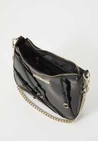Thumbnail Image 4