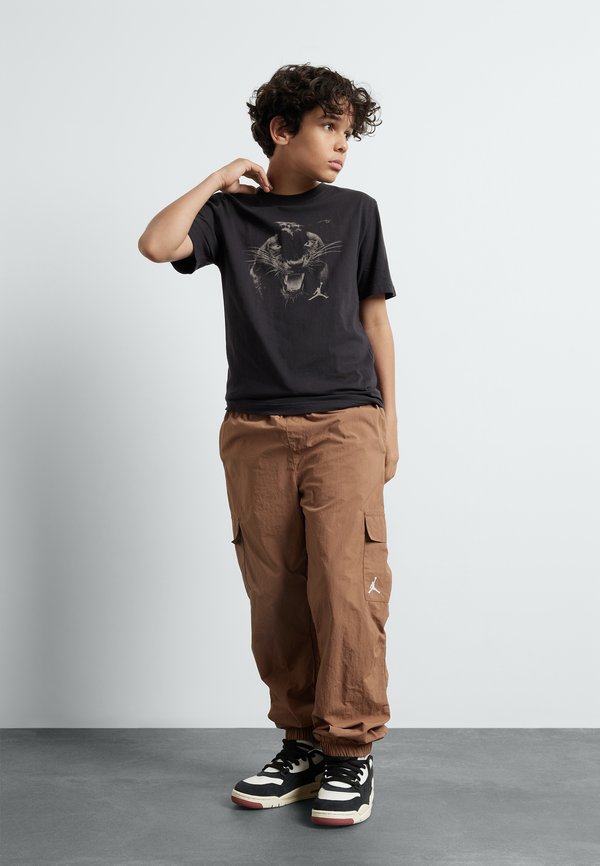 JORDAN PANTHER TEE - Print T-shirt3