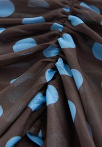 Non sélectionné, chocolate brown blue polka dot