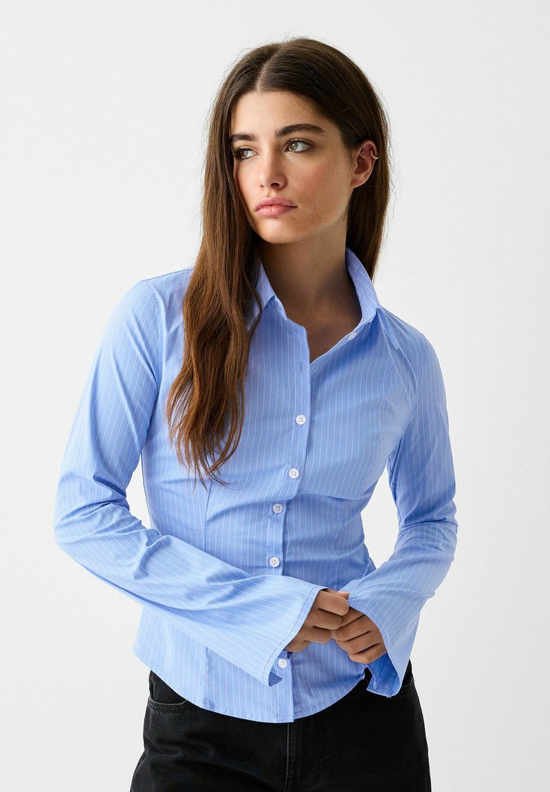 Bershka LONG SLEEVE Košile blue denim/modrý denim Zalando.cz