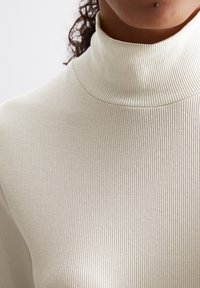 Marc O'Polo STAND-UP COLLAR SHORT SLEEVE - Paprasti marškinėliai - salty white