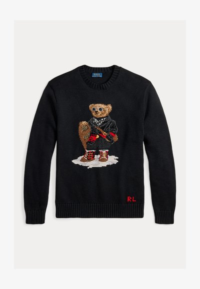 Sweater de malha preto apresentando um urso com um casaco, segurando uma prancha de snowboard, detalhado com acentos vermelhos e um logótipo "RL" em costura vermelha.