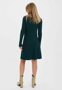 Vero Moda MINI U-BOOT AUSSCHNITT - Sarafanas - sea moss