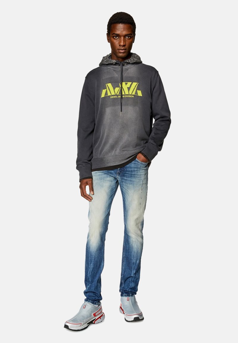 Diesel Slim fit jeans donkerblauw Diesel Slim fit jeans donkerblauw