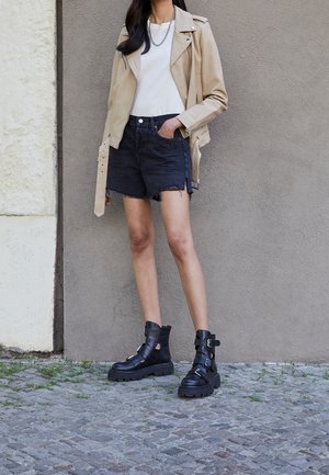 Jeans Shorts - black denim