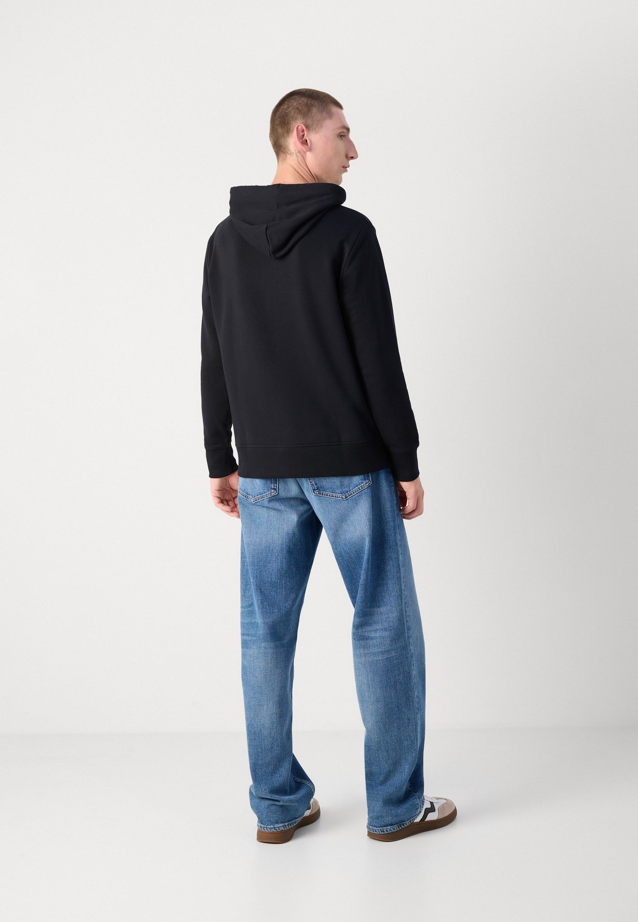 Kapuzenpullover