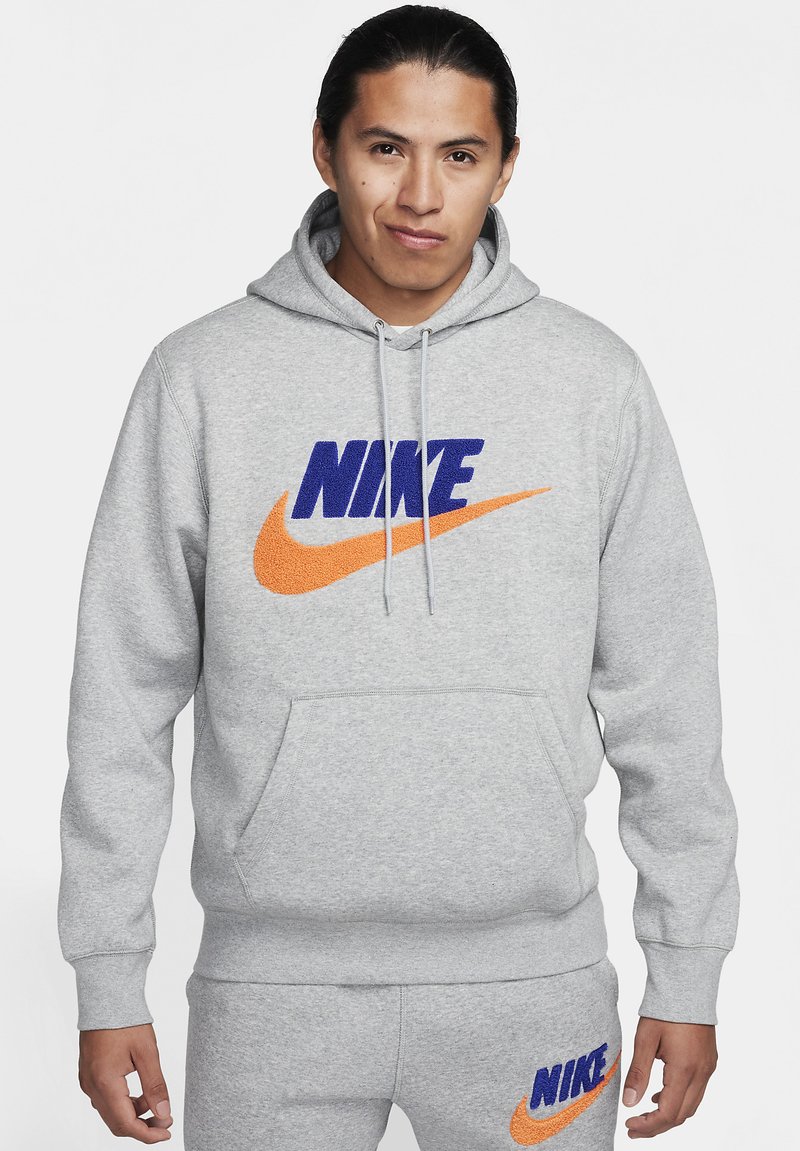 Nike Sportswear M NK CLUB BB PO CHNL FTRA - Felpa con cappuccio - dk grey heather deep royal blue safety orange