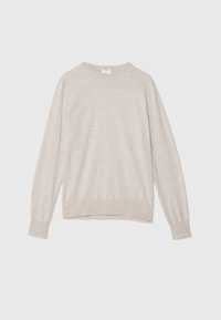 - Sweter