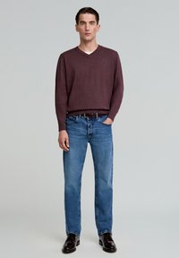 Scalpers V NECK - Strickpullover - burgundy