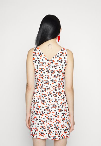 MOSCHINO ALL OVER HEARTS - Φόρεμα ημέρας - white/black