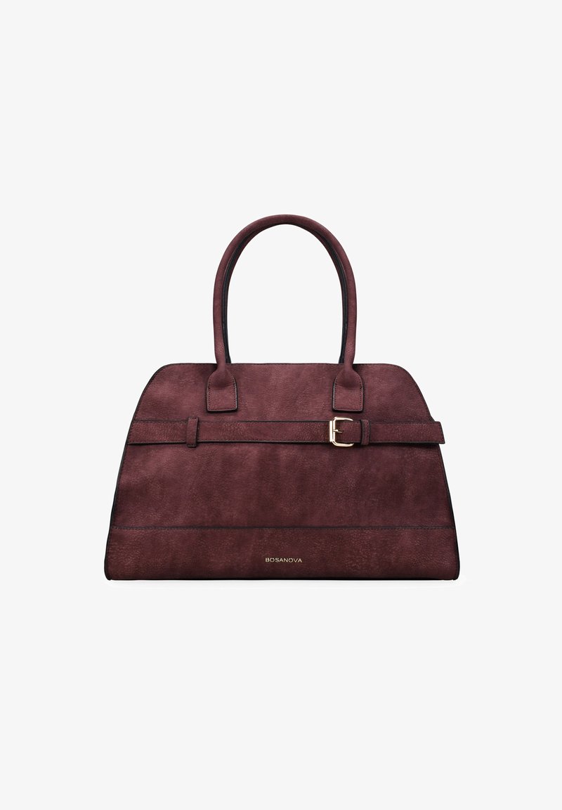 Bolso de mano de ante sintético burdeos con forma estructurada, doble asa superior, una correa de acento negra y un detalle de hebilla dorada.
