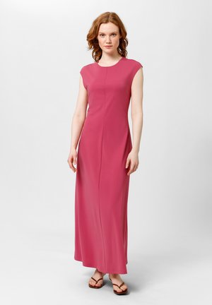 Mouwloze, vloerlange jurk in een roze polyester mix, met een ronde halslijn, subtiele naad aan de voorkant en een gladde textuur.