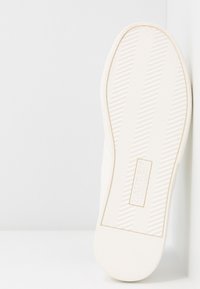 Lauren Ralph Lauren JANSON II CANVAS SNEAKER - Tenisky - optic white