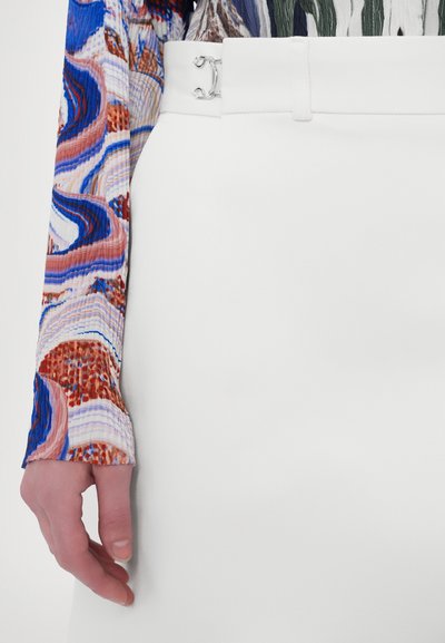 Soulland SKIRT - Denimová sukně - white