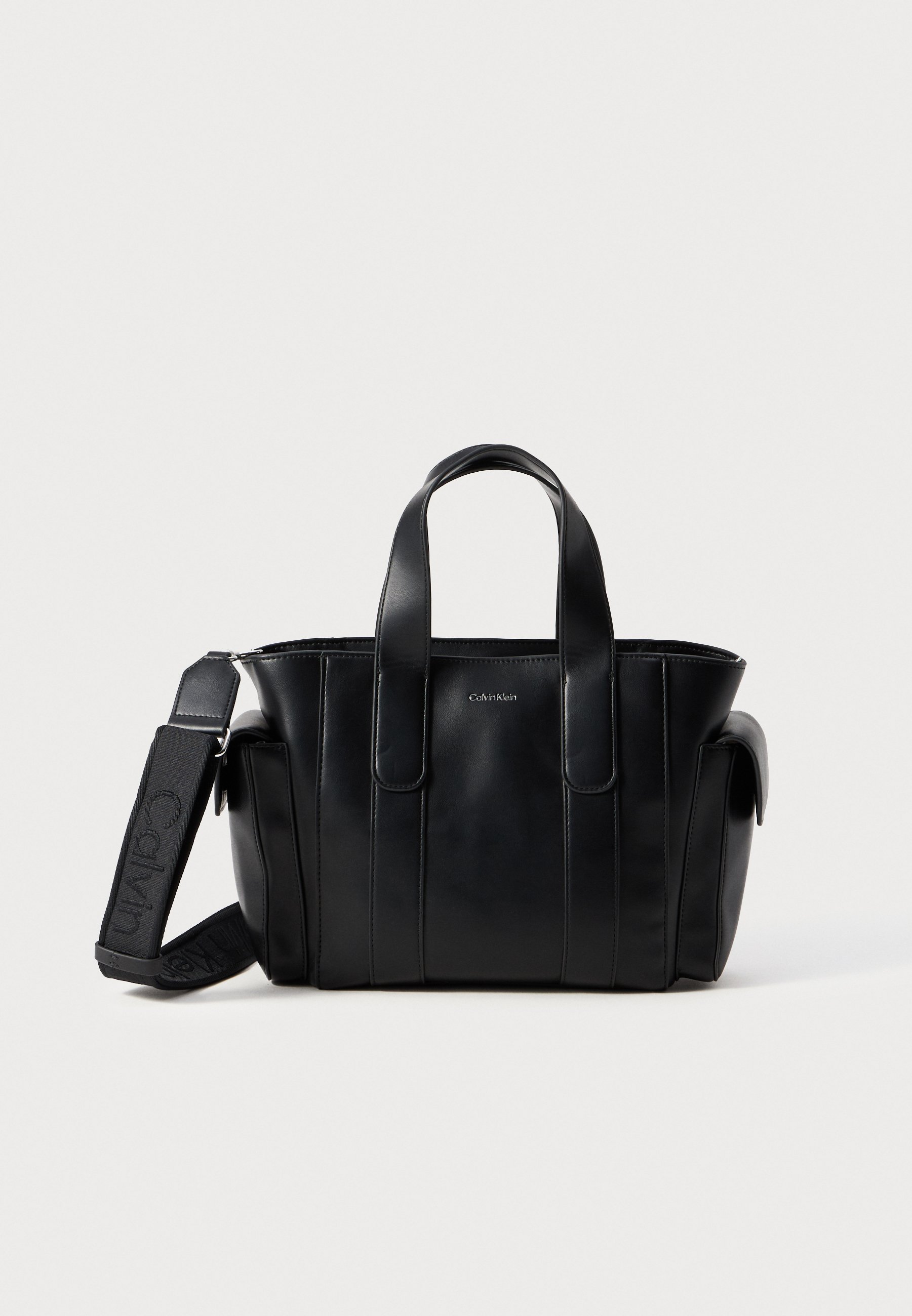Calvin Klein Kabelka - black/old silver-coloured