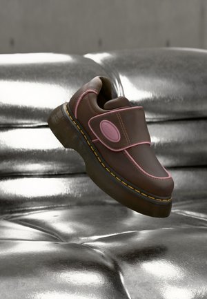 BUZZ STRAP SHOE - Slipper - dark brown wyoming
