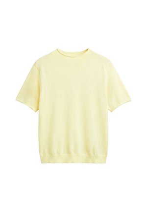 PULL&BEAR, FITTED SHORT SLEEVE ROUND NECK FINE-KNIT - JUMPER - T-shirt imprimé - yellow