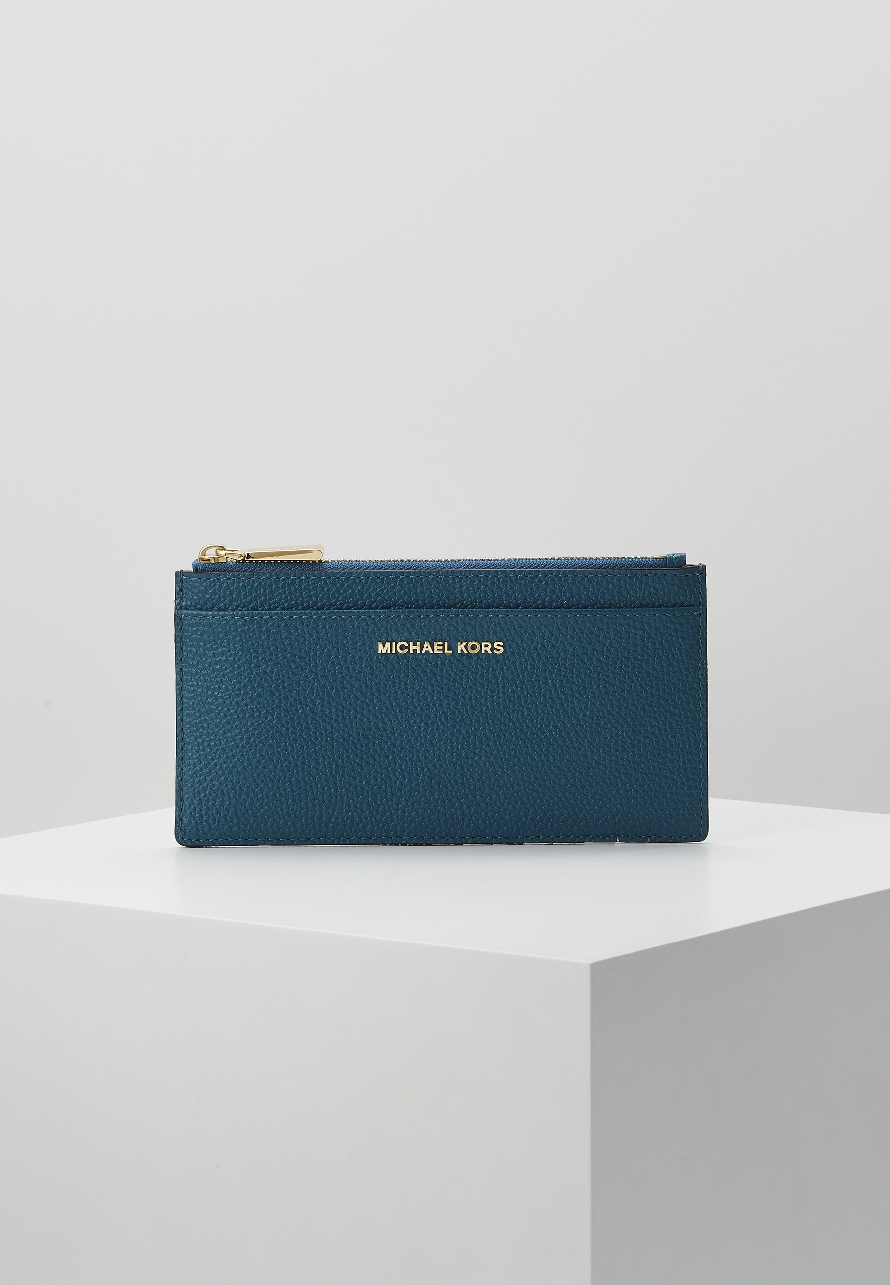 michael kors slim card case