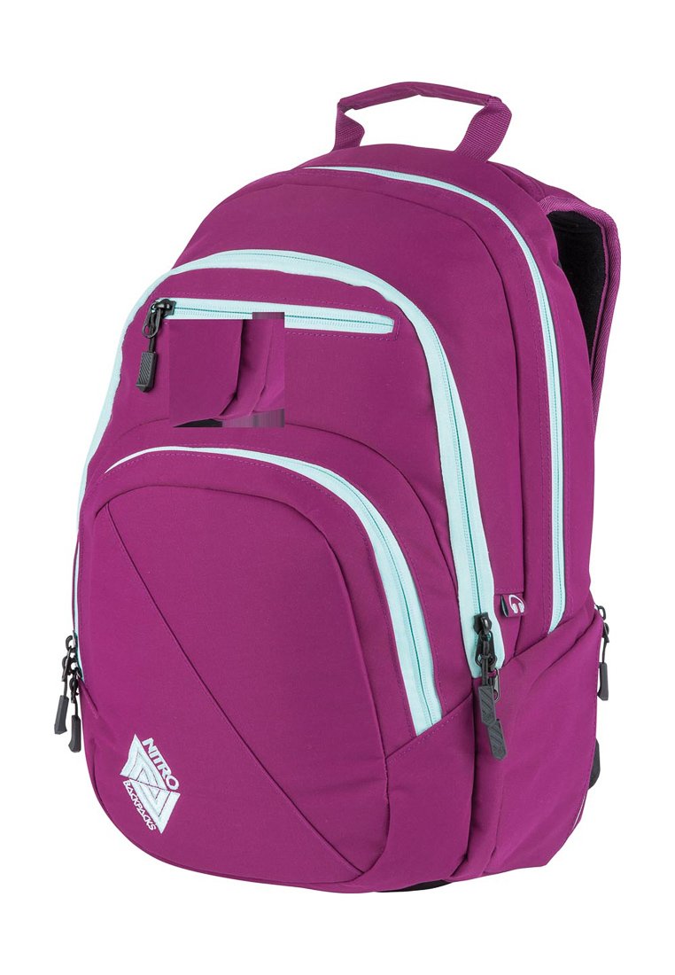 Lila Rucksack mit hellblauen Reißverschlüssen, mehreren Fächern, gepolsterten Schultergurten und einem Tragegriff oben. Verstellbare Seitentaschen aus Netz.