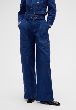 GAP, GAPSTUDIO CANVAS BELTED UTILITY PANTS - Панталони - blue
