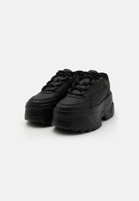 Puma KARMEN X-TRA - Sneaker low - puma black-puma black-puma gold