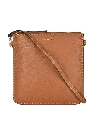 Sacoche en cuir brun à bandoulière avec une surface texturée, présentant des coutures légères et trois clous décoratifs à l'avant. Sangle réglable incluse.