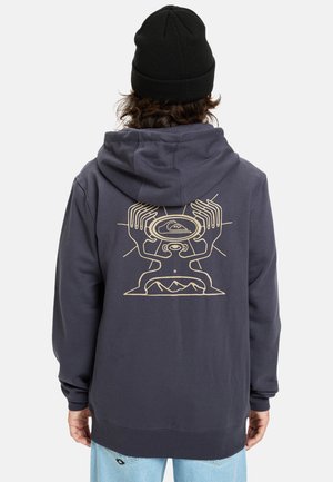 Sweat à capuche en coton gris foncé avec une poche kangourou à l'avant, des poignets côtelés et un design graphique doré au dos.