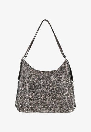 Hobo-tas met een luipaardpatroon en metalen versieringen, gemaakt van gestructureerde stof in zwart en lichtroze tinten, met een schouderriem.