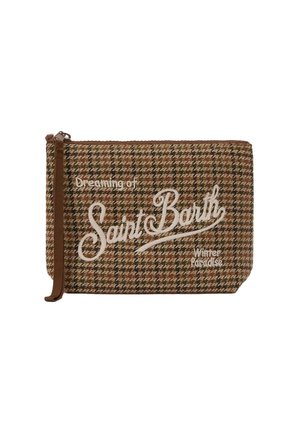 Busta con zip a motivo houndstooth marrone e beige con tracolla e testo bianco che dice "Sognando il paradiso invernale di Saint Barth."