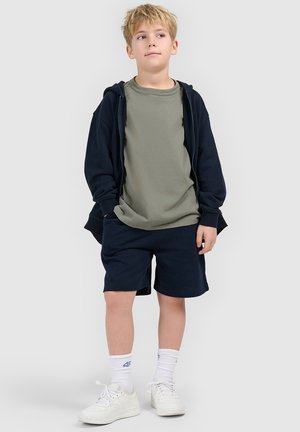4F, - Krótkie spodenki sportowe