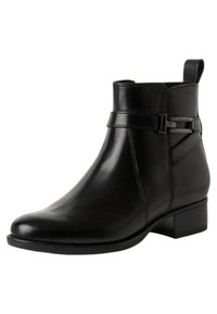 Bottines en cuir noir avec une texture lisse, un petit talon carré, une sangle décorative avec une boucle en métal et une languette pour un enfilage facile.