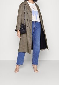 Kaffe Curve Trenchcoat - sand