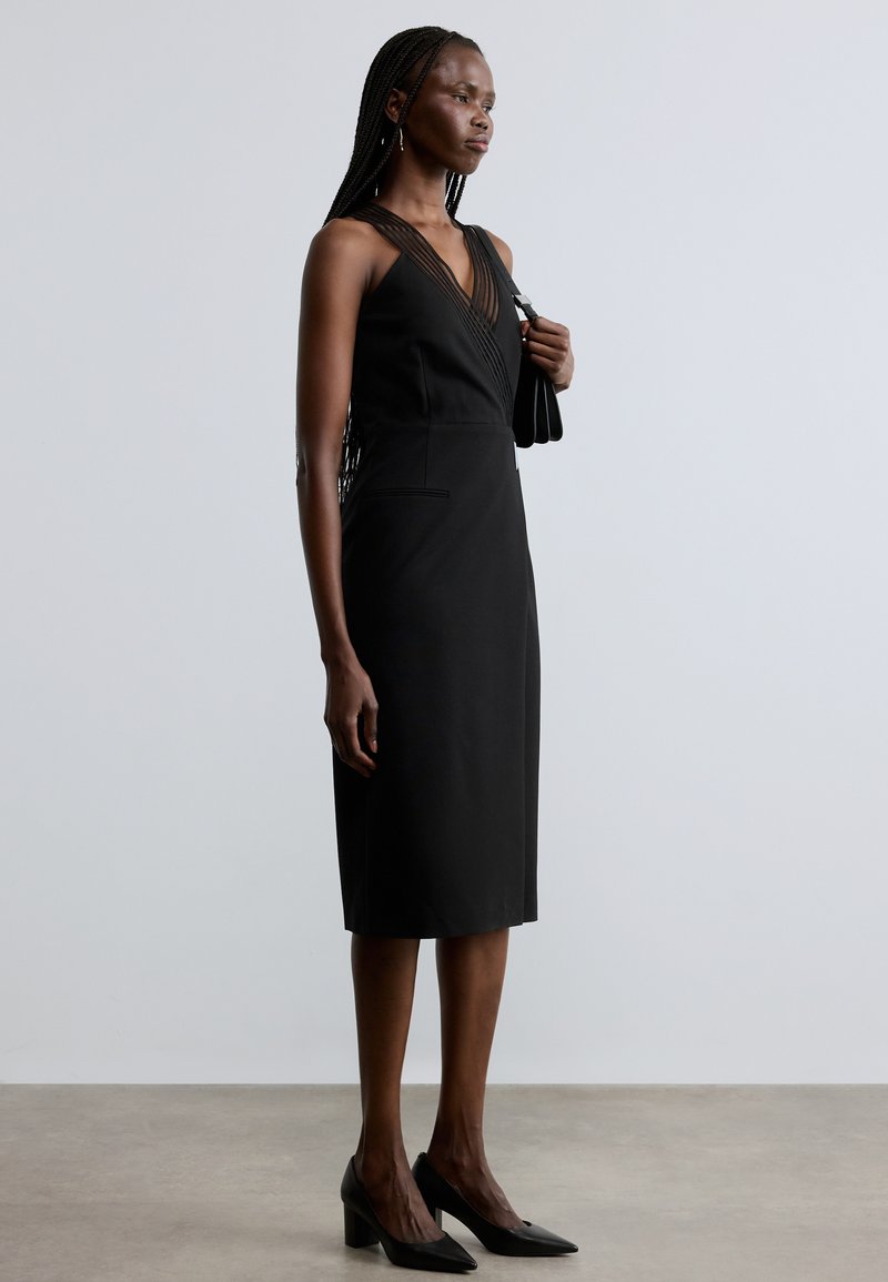 BOSS Robe Femme Col Mao Manches Longues Coupe Droite Polyester - Chic Et Confortable
