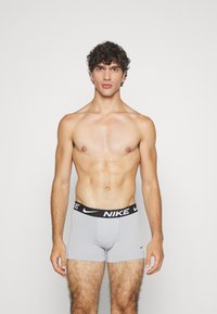 Nike Underwear ESSENTIAL TRUNK 3 PACK - Boxer alsónadrág - team orange/wolf grey/ black