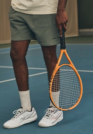 CLASSIC SWEATSHORTS - Sports shorts - agave green