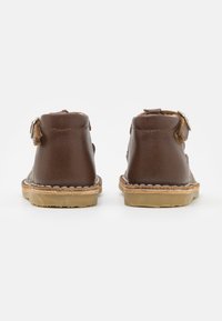 Petit Nord Copenhagen T-BAR SCALLOP BIRDS UNISEX - Boty se suchým zipem - hazelnut