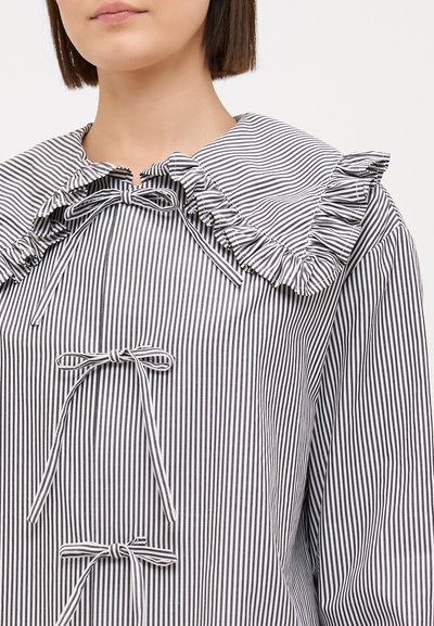 Sleeper LYBID PAJAMA WITH RUFFLED COLLAR - Set lenjerie de noapte - black/white
