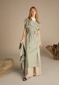 Zign Studio TENCEL ™ 2-IN-1 TRENCHCOAT - Summer jacket - light green