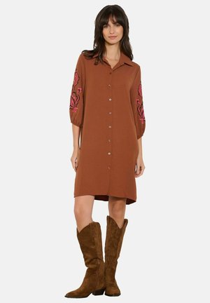 EMBROIDERED - Kreklkleita - caramel
