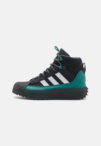 adidas Originals SUPERSTAR - Baskets montantes - core black/footwear white/active green