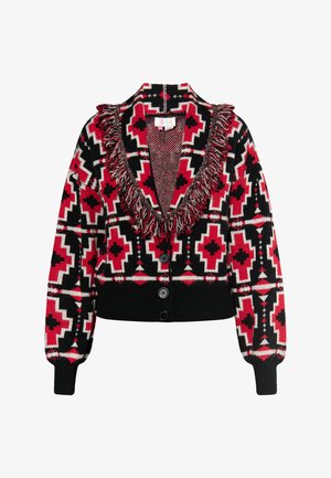 Kötött kardigán fekete, piros és fehér geometrikus mintával. Tányéros gallérral, öt elülső gombbal, bordás mandzsettákkal és aljjal rendelkezik.