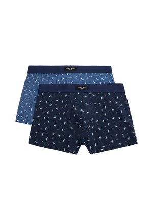 Dos pares de calzoncillos bóxer para hombre, uno azul oscuro con un pequeño patrón de paraguas y otro azul claro con un pequeño patrón de copa de cóctel.