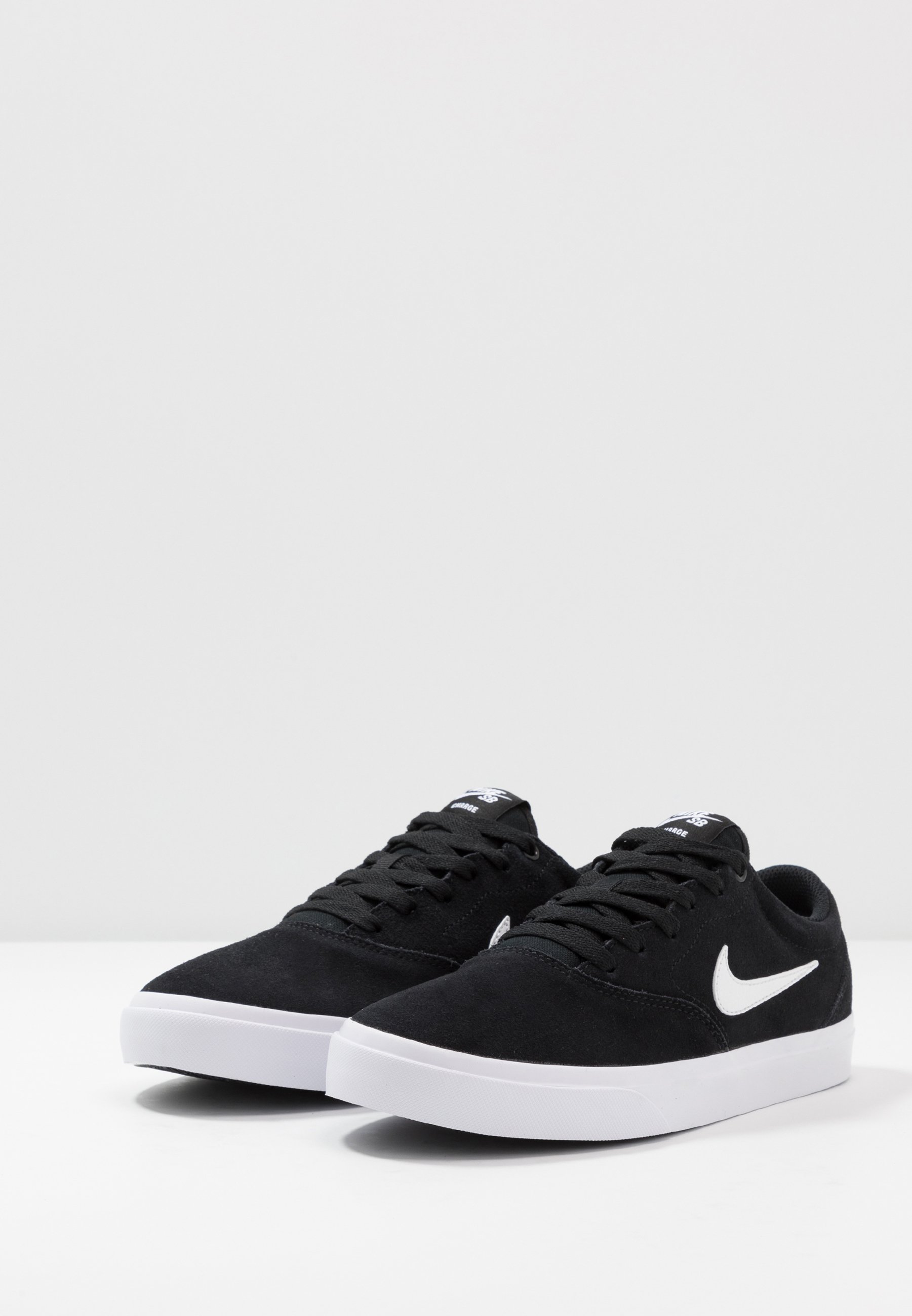 Nike SB CHARGE - Chaussures de skate - black/white/noir - ZALANDO.FR Nike SB CHARGE - Chaussures de skate - black/white/noir - ZALANDO.FR