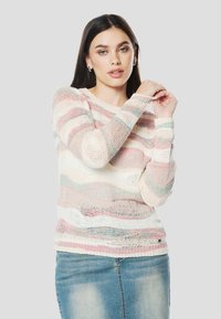 Pasztell csíkozású kötött pulóver rózsaszín, fehér és türkiz színekben. Kerek nyakkivágással és hosszú ujjakkal, texturált kivitelben.
