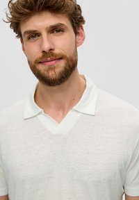 s.Oliver Poloshirt - weiß