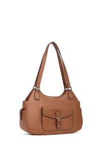 Borsa a mano in pelle marrone con una forma strutturata, doppi manici, tasca frontale con pattina e dettagli in hardware argentato. Texture liscia.