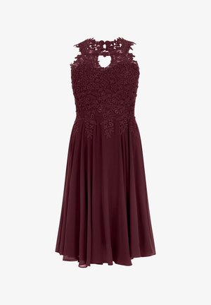 Robe bordeaux sans manches avec corsage en dentelle florale, décolleté en trou de serrure, et jupe fluide en chiffon taille A.